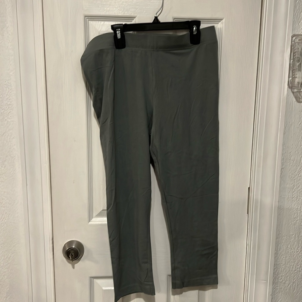 Old Navy women’s capris